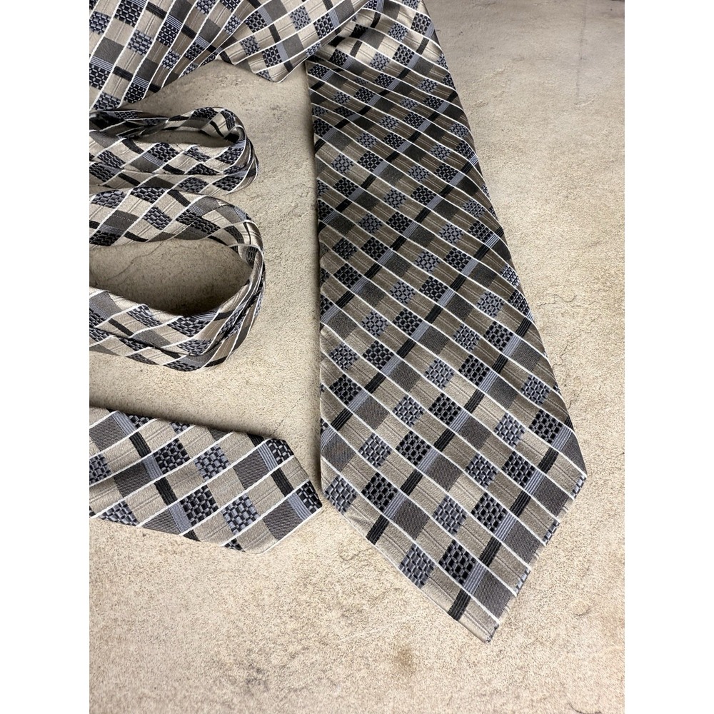Insignia By Martin‎ Wong Geometric Silver And Earth Tone Colors Tie